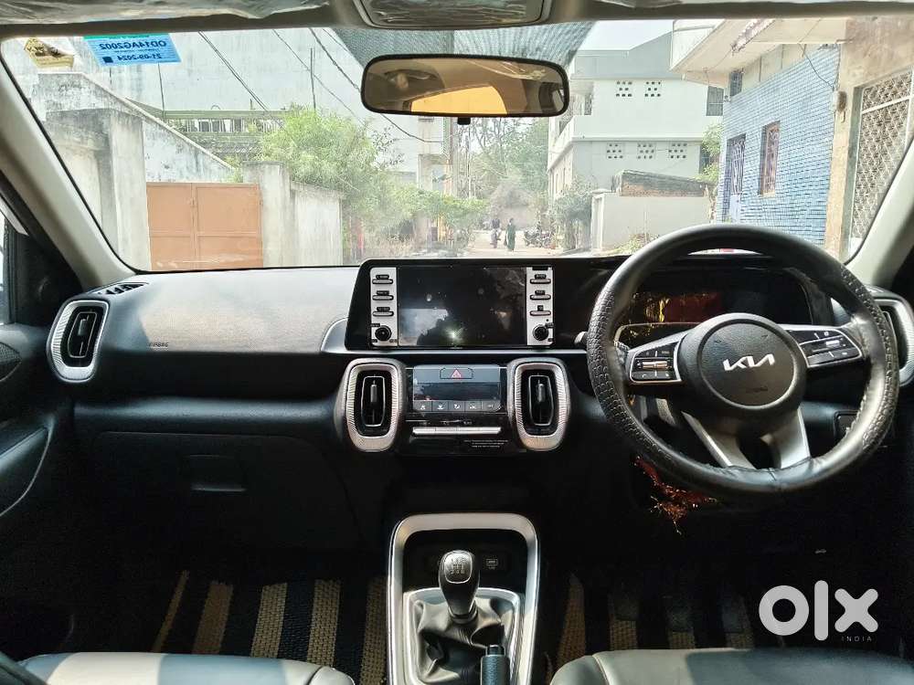 Kia Sonet 2024 Petrol 25000 Km Driven