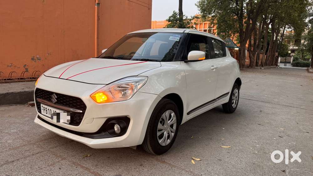Maruti Suzuki Swift 1.2 Vxi (o), 2023, Petrol