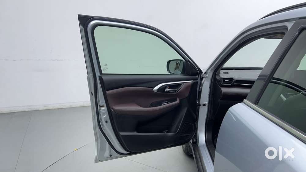 Maruti Suzuki Grand Vitara 1.5 Alpha Smart Hybrid Allgrip, 2022, Pet..