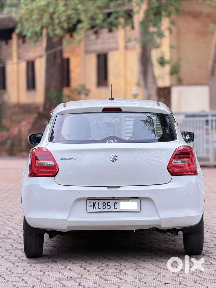 Maruti Suzuki Swift Vxi Optional, 2023, Petrol