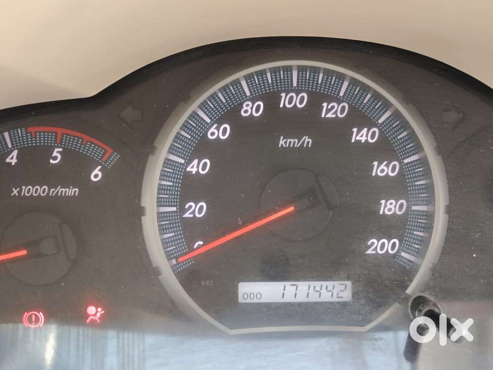 Toyota Innova 2.5 Vx 8 Seater Bs Iv, 2012, Diesel