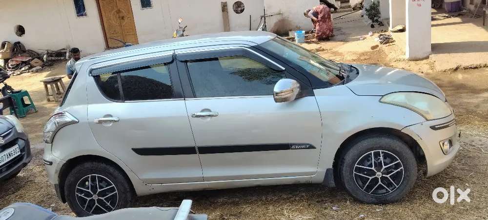 Maruti Suzuki Swift 2012 Diesel 87000 Km Driven