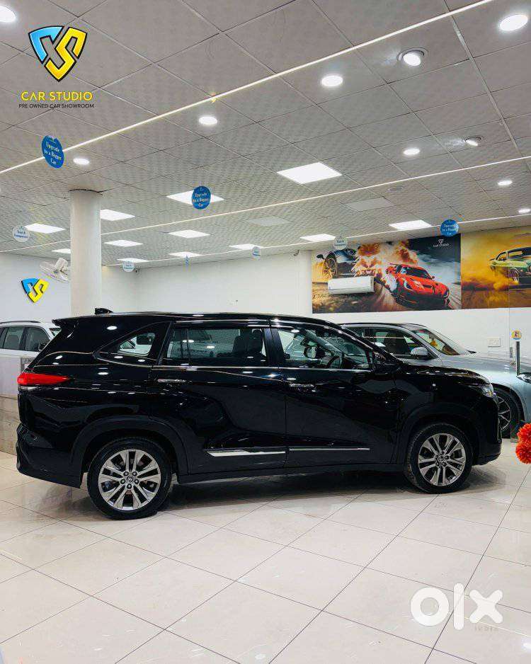 Toyota Innova Hycross 2.0 Zx Hybrid 7 Str, 2024