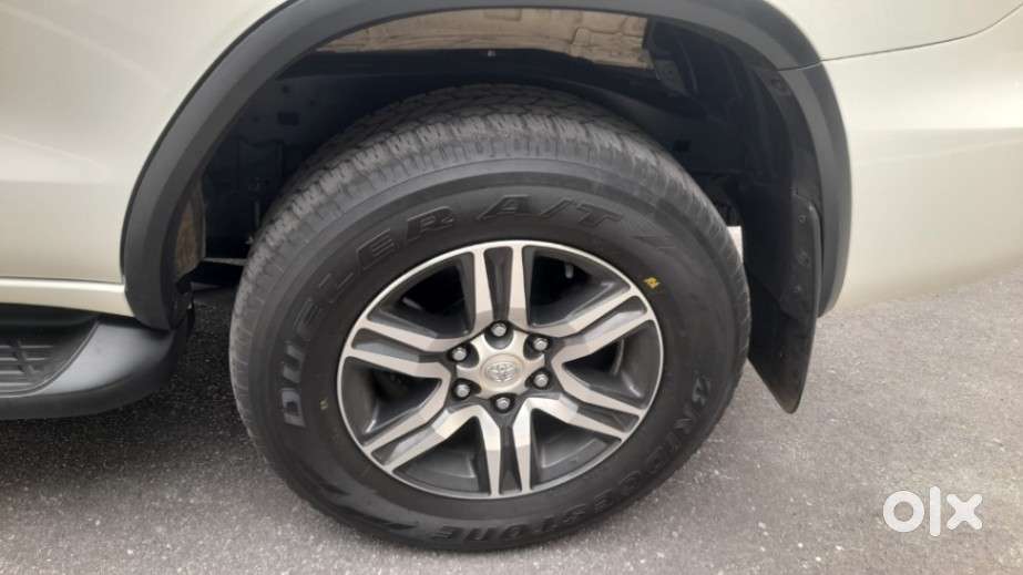 Toyota Fortuner 4X2 AT 2.8 Diesel, 2023, Diesel