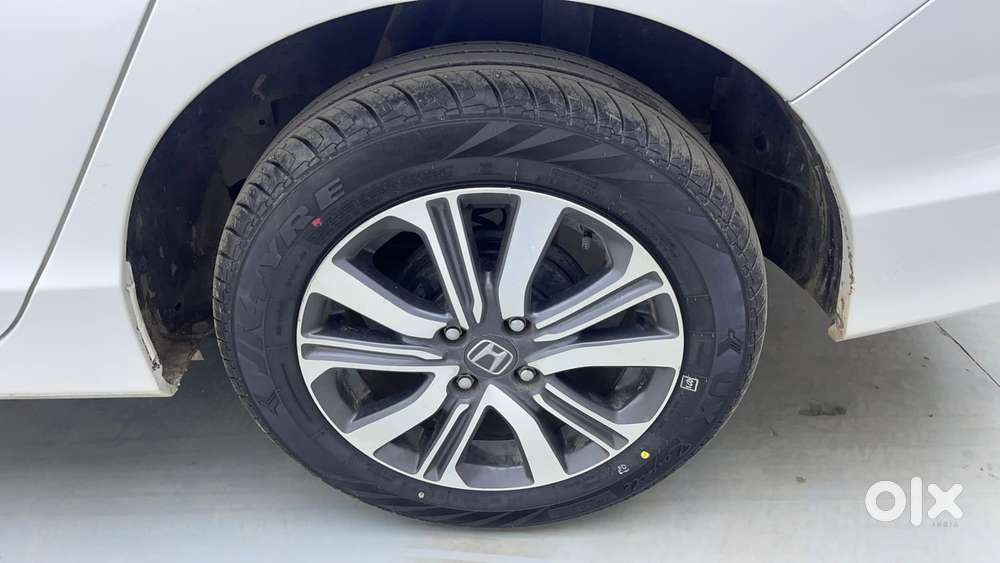 Honda City 1.5 V 4th Gen I-vtec Mt, 2023, Petrol
