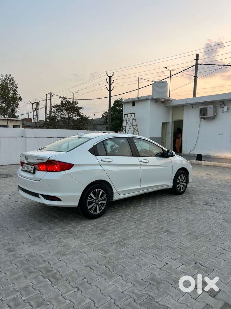 Honda City 1.5 V 5th Gen I-vtec Mt, 2022, Petrol