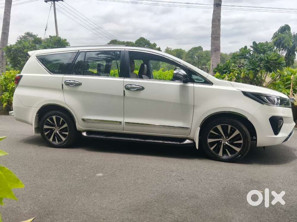 Toyota Innova Crysta 2.5z, 2022, Diesel