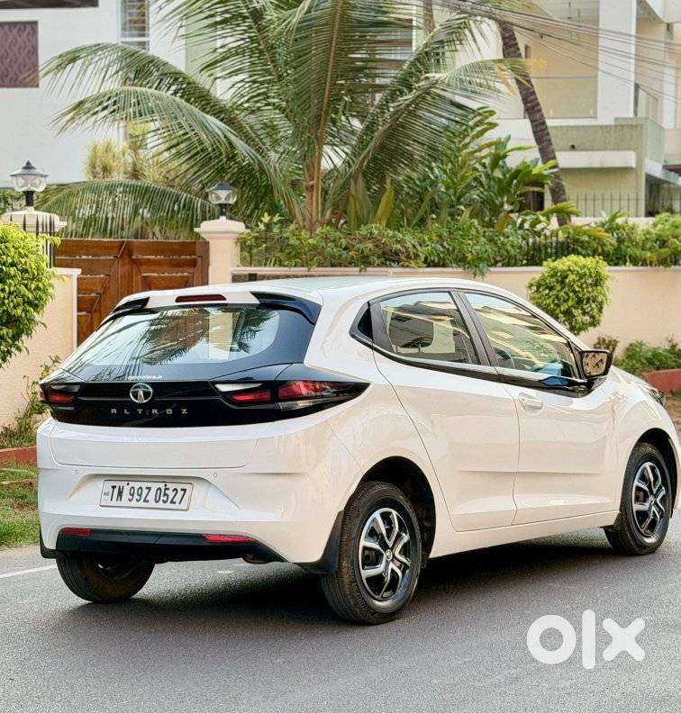 Tata Altroz 1.2 Xm, 2023, Petrol