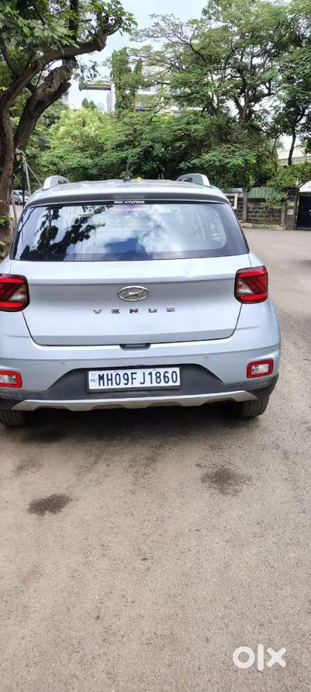 Hyundai Venue 2019 Petrol Well Maintained Company Record