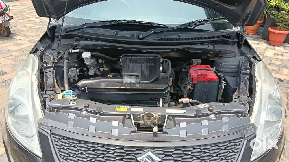 Maruti Suzuki Swift Vxi + Manual, 2017, Petrol