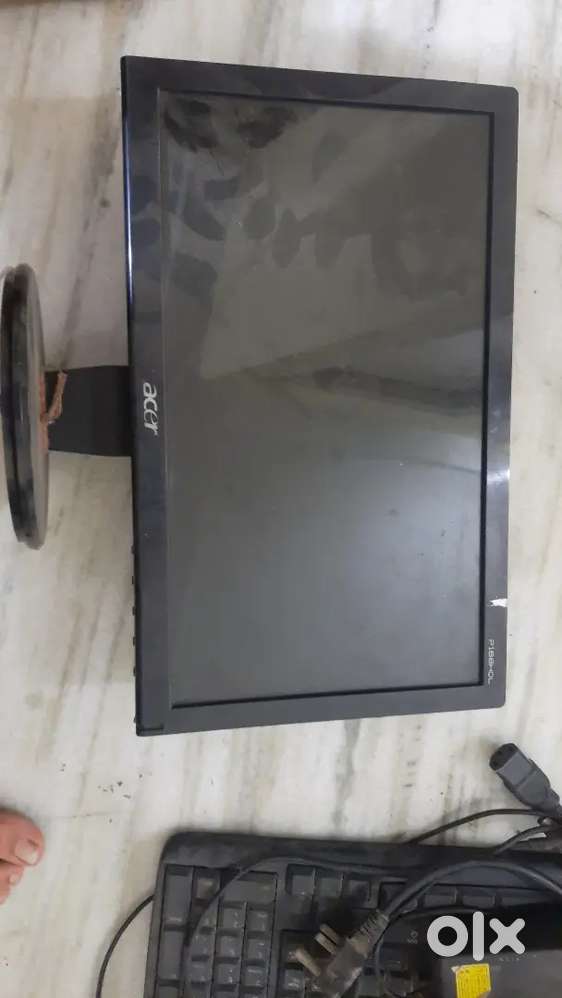 Computer acer type P166 HQL