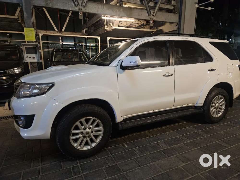 Single Owner White Colour Fortuner For 1399999