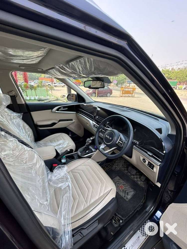 Kia Carens Luxury (o)1.5 Diesel At 7 Str, 2024, Diesel