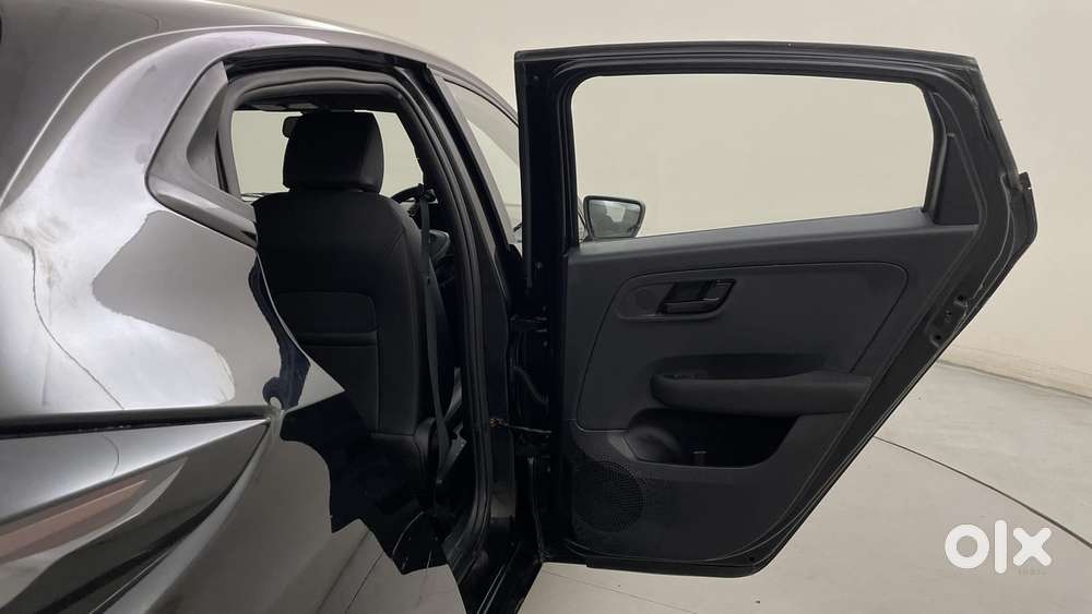 Tata Altroz 1.2 Xz Plus I-turbo Petrol Dark Edition, 2022, Petrol