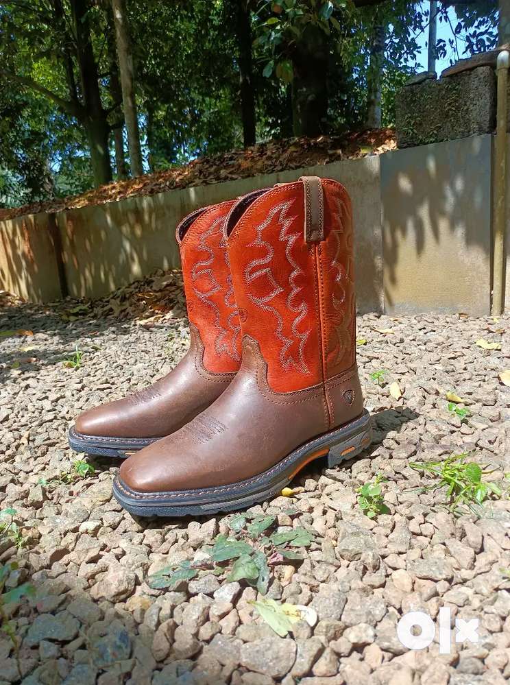 Ariat workhog best sale wide square toe