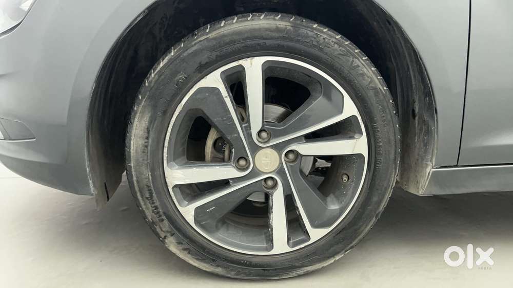 Tata Altroz Xz, 2021, Petrol