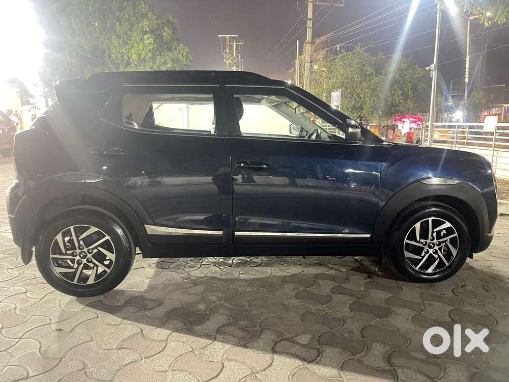 Mahindra Xuv 3xo 2025 Petrol 5380 Km Driven