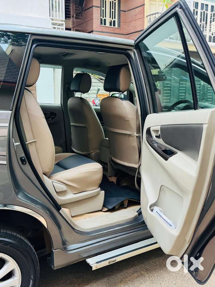 Toyota Innova 2.5 Zx 7 Str Bs-iv, 2014, Diesel