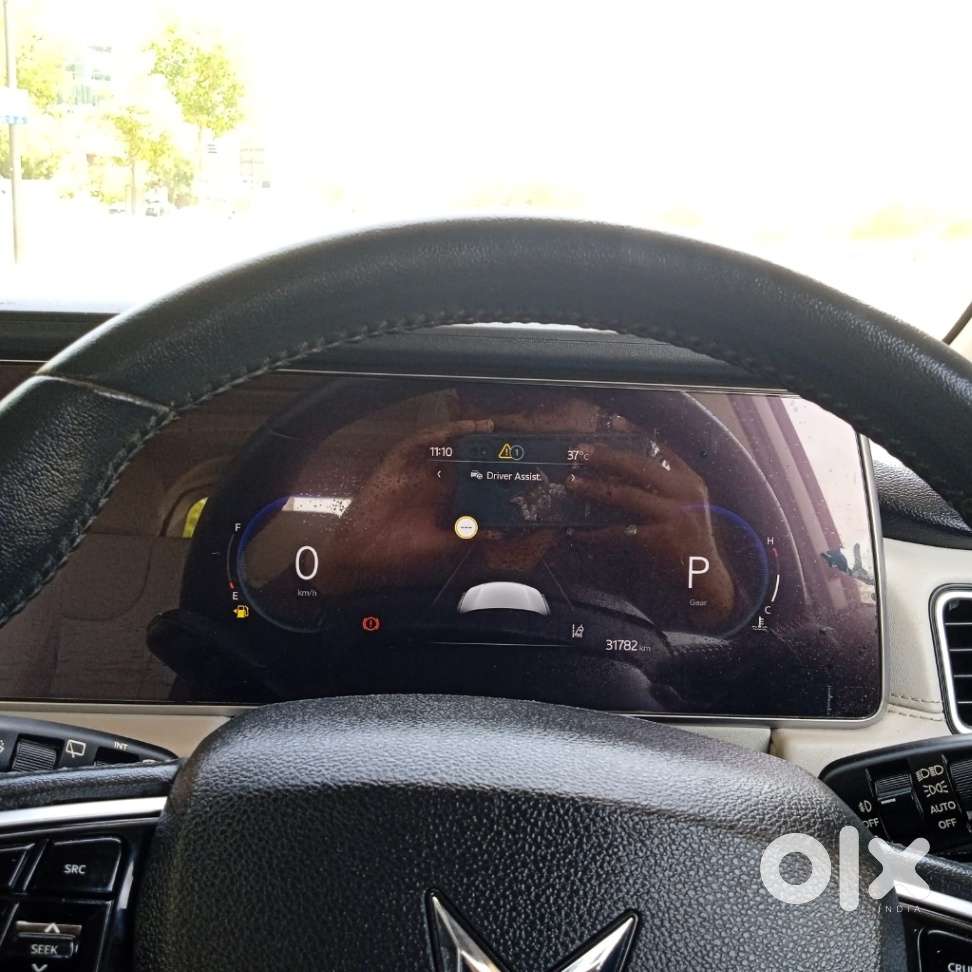 Mahindra Xuv700 2.0 Ax 7 Petrol At Luxury Pack Str, 2023, Petrol