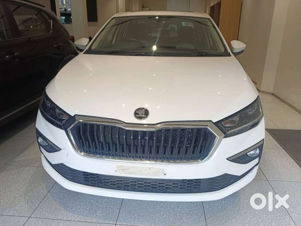 Skoda Slavia Style 1.5l Tsi Mt, 2025, Petrol