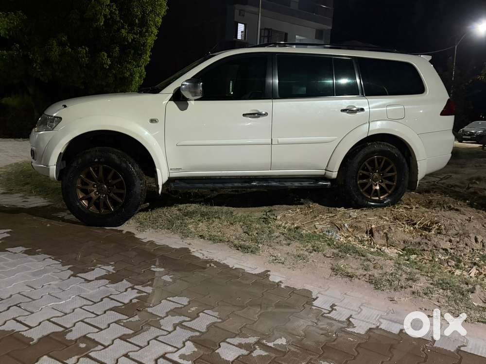 Mitsubishi Pajero Sport 2014