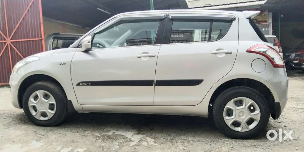 Maruti Suzuki Swift Vxi 1.2 Abs Bs-iv, 2015, Petrol