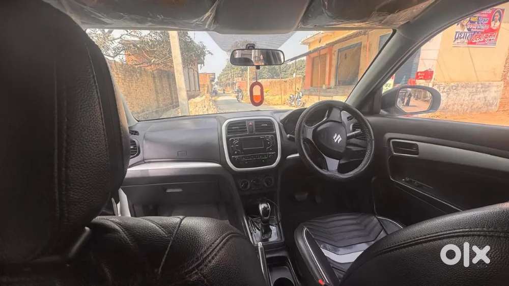 Maruti Suzuki Brezza Amt