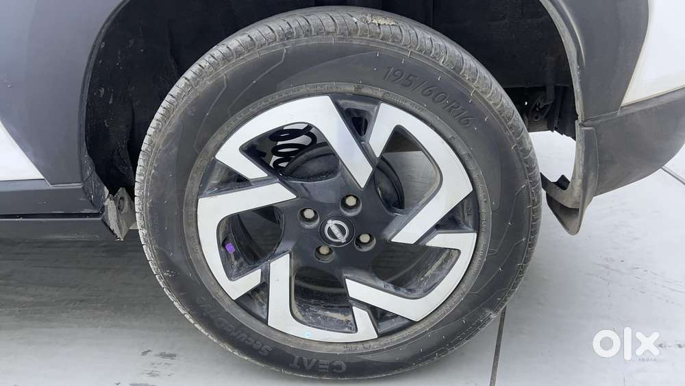 Nissan Magnite 1.0 Xv Premium Turbo Cvt, 2021, Petrol