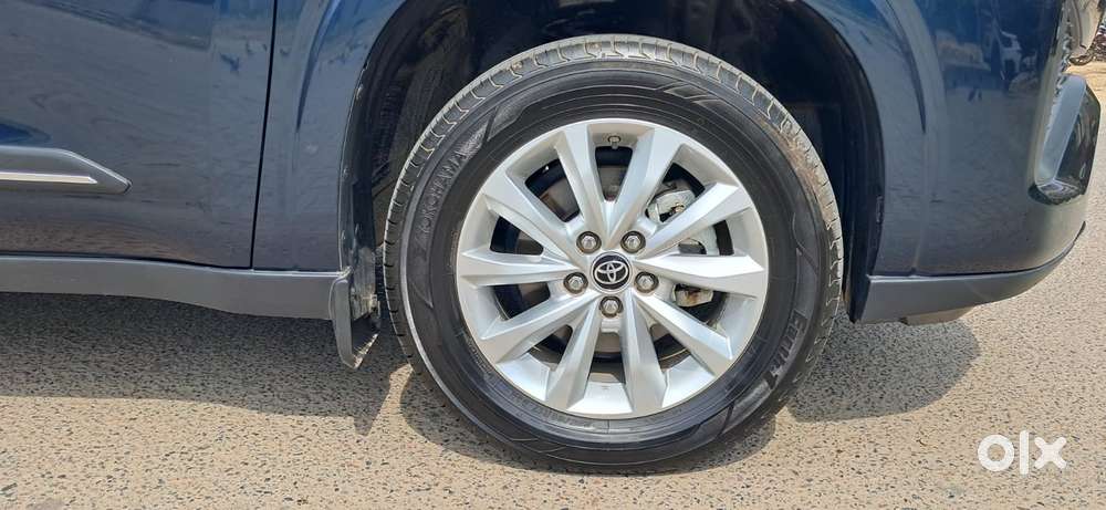 Toyota Innova Hycross 2.0 Vx Hybrid 8 Str, 2025, Petrol