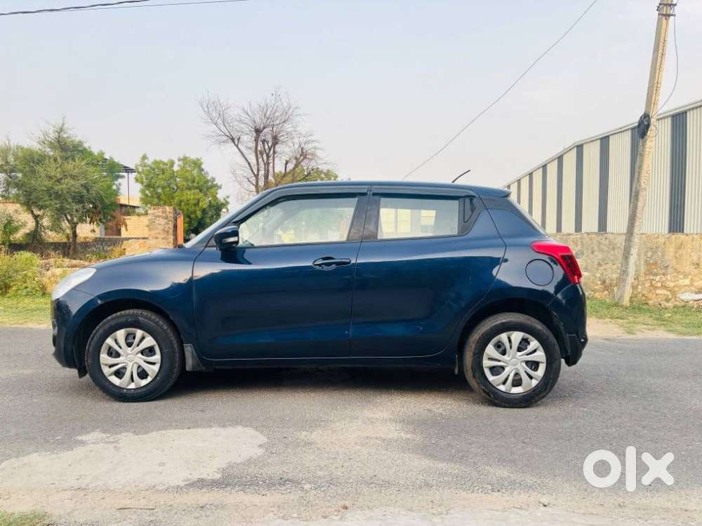 Maruti Suzuki Swift Vxi + Manual, 2022, Petrol