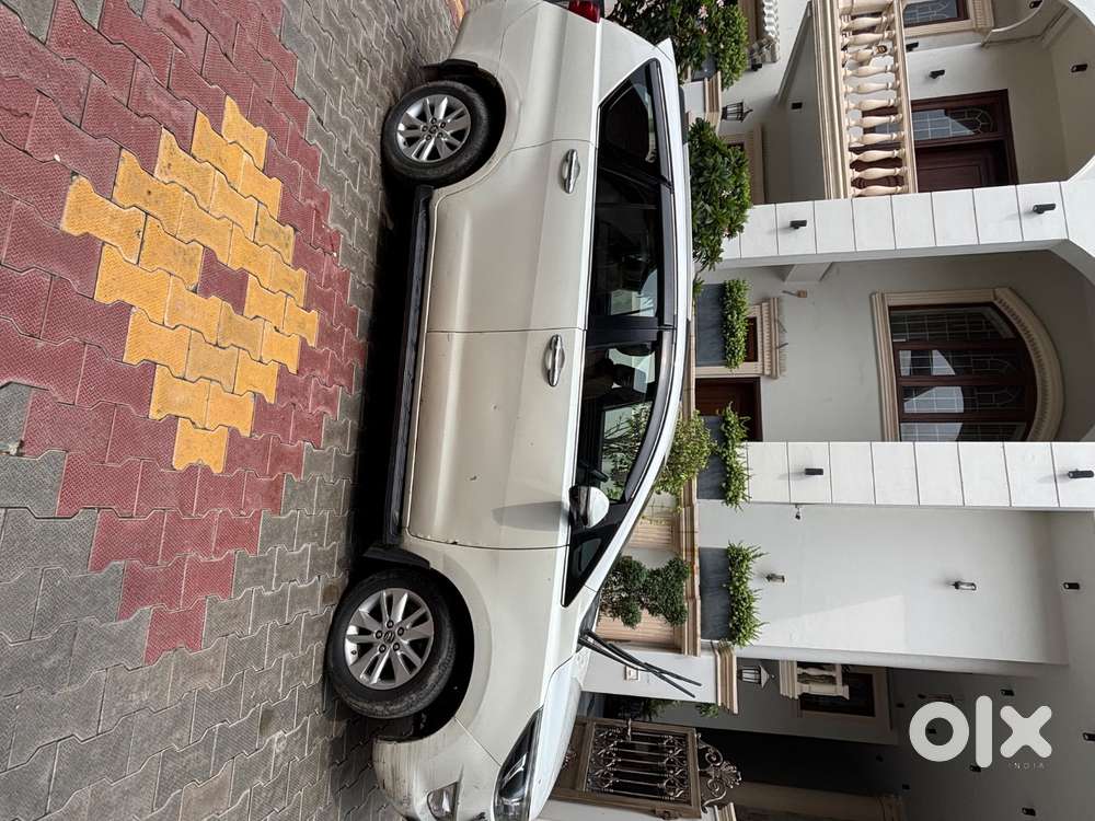Toyota Innova Crysta 2017
