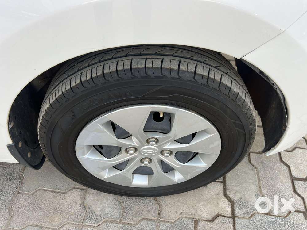 Hyundai Xcent [2014-2017] 1.2 S, 1975, Petrol