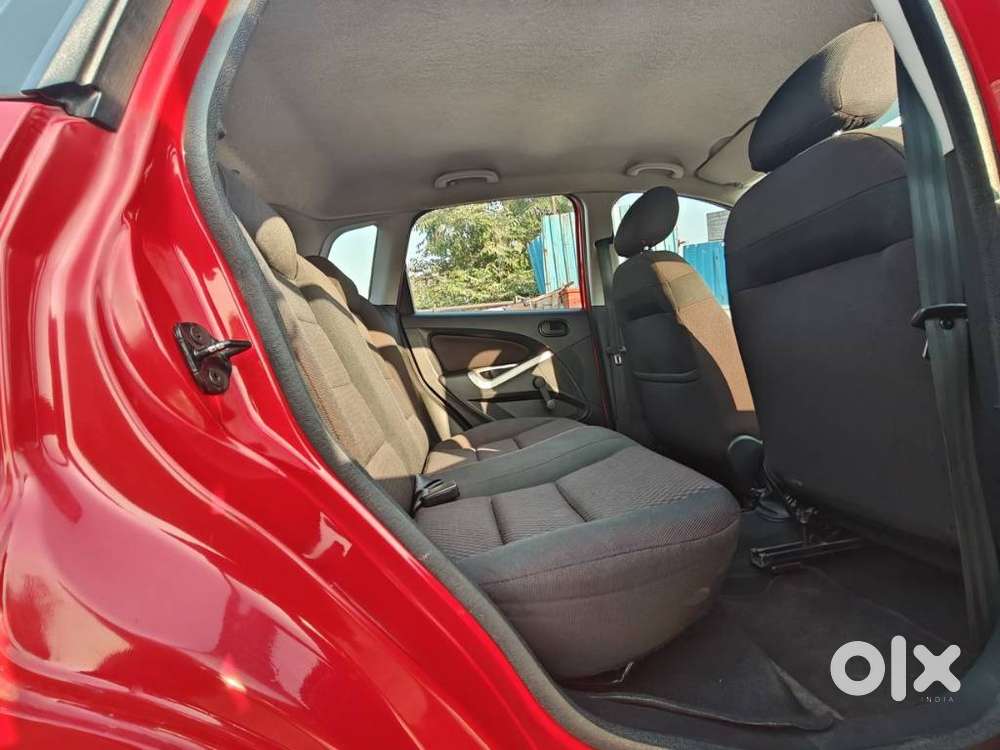 Ford Figo, 2010, Petrol