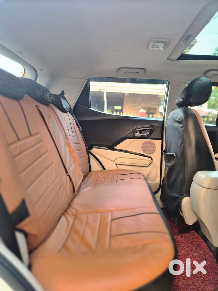 Mahindra Xuv300 W8 Option, 2022, Petrol