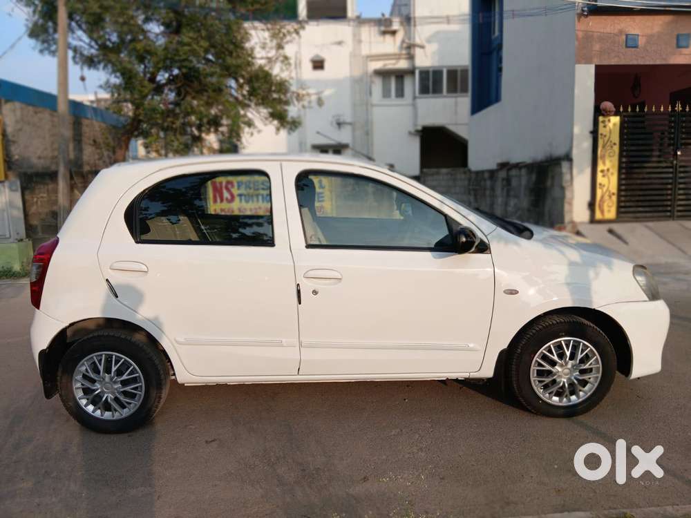 Toyota Etios Liva 2013-2014 G, 2013, Petrol