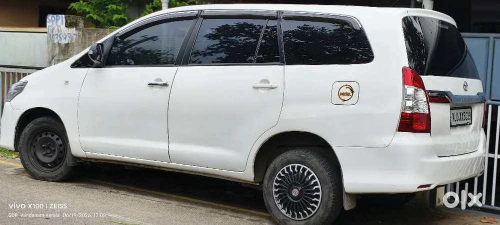 Toyota Innova 2016