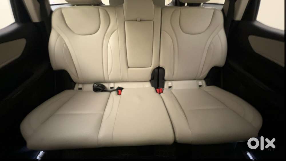 Mahindra Xuv700 2.2 Ax 7 Diesel At Luxury Pack Str Awd, 2024, Diesel