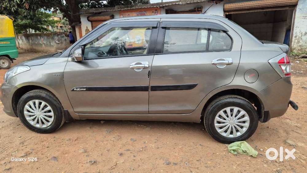 Maruti Suzuki Dzire 1.2 Vxi, 2016, Petrol