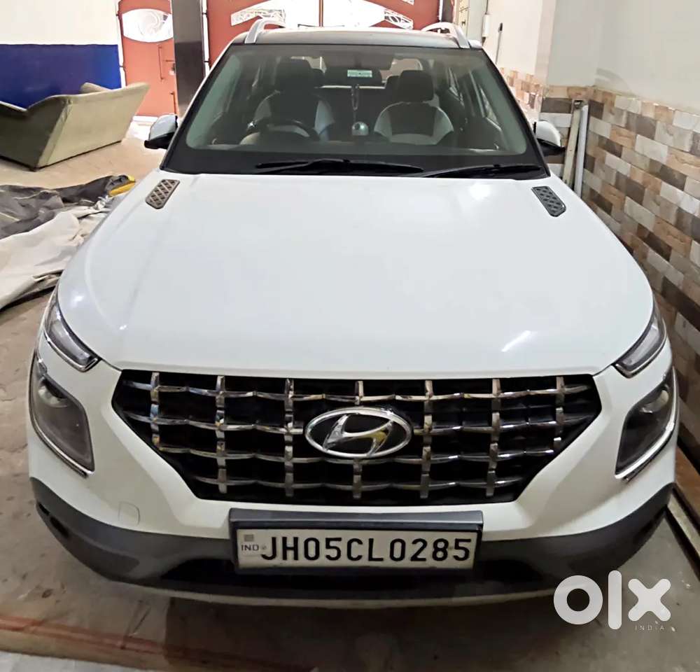 Hyundai Venue 2019 Petrol (good Condition)