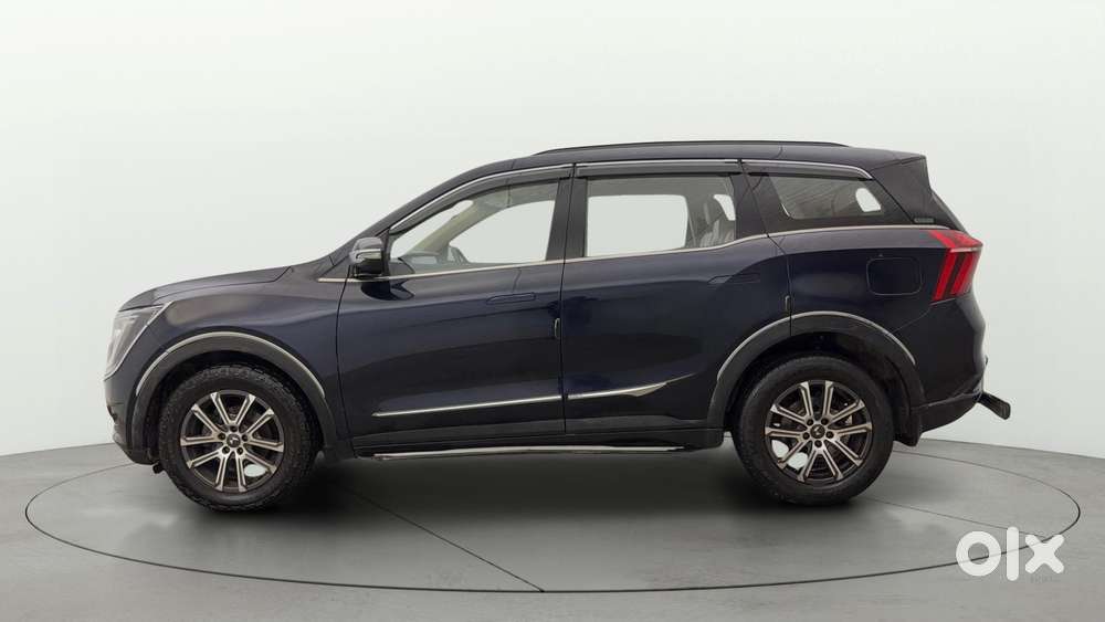 Mahindra Xuv700 2.0 Ax 7 Petrol At Str, 2022, Petrol
