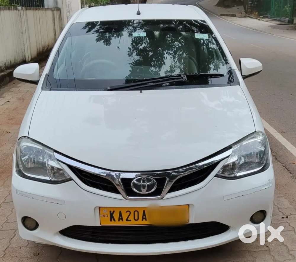 Single Hand Drive, Showroom Maintenance