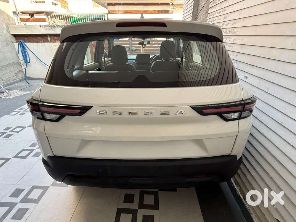 Maruti Brezza Lxi 2026