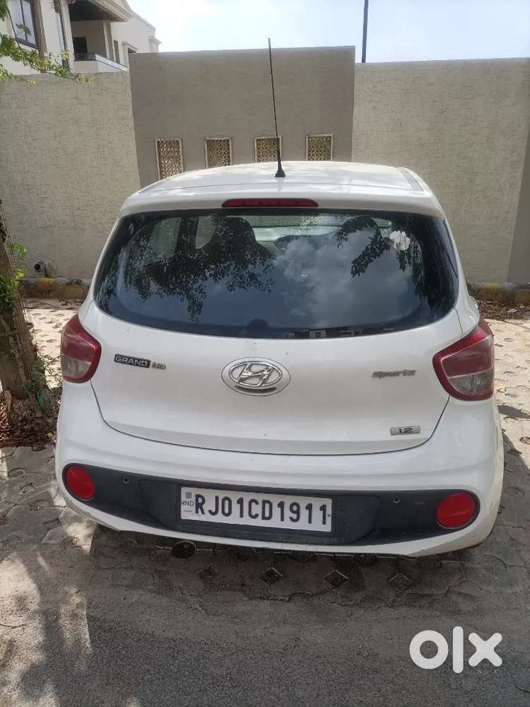 Hyundai Grand I10 2017 Petrol 86000 Km Driven
