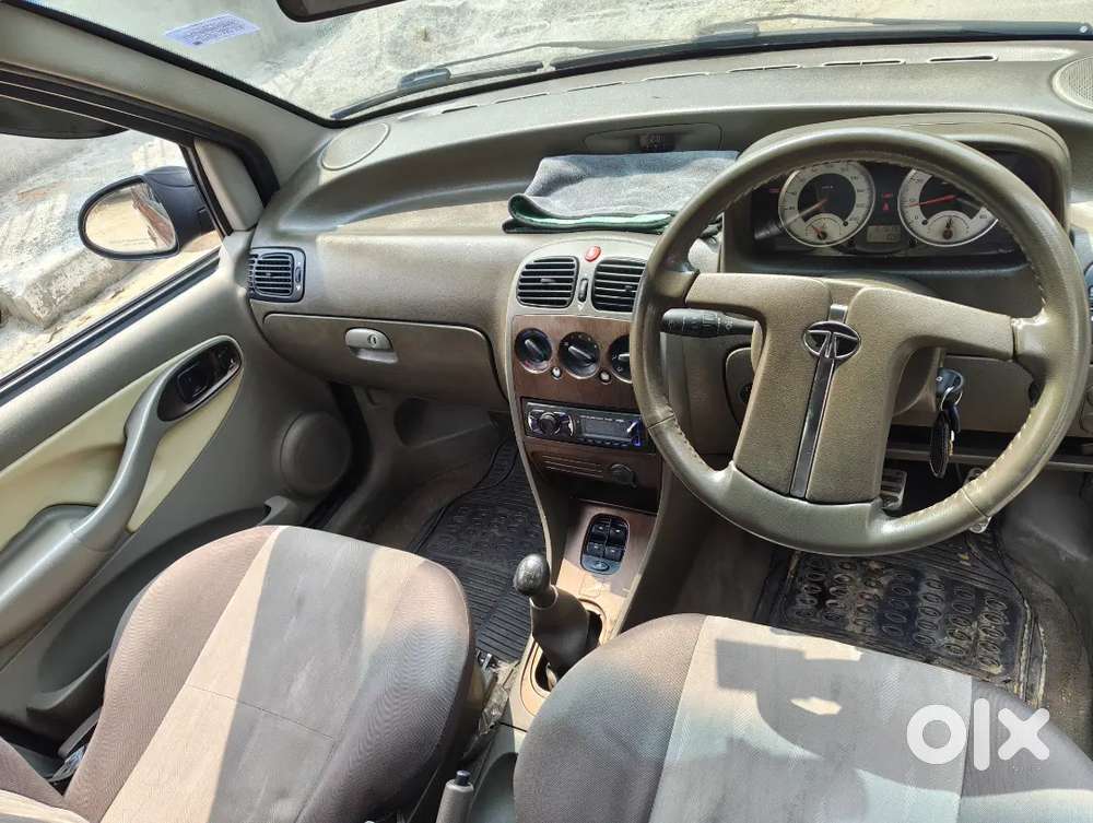 Tata Indigo Cs Glx Petrol 2010 Burgundy  Topend In Showroom Condition.