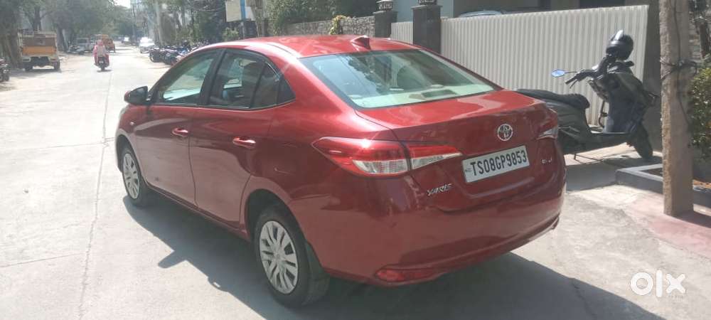 Toyota Yaris J Cvt, 2019, Petrol