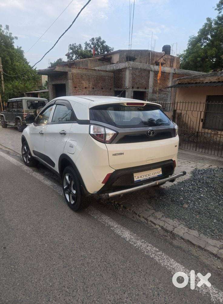 Tata Nexon 1.2 Revotron Xm (s), 2018, Petrol