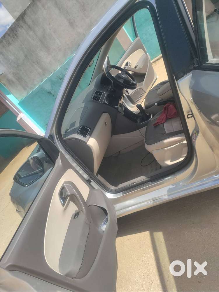 Volkswagen Vento 2012 Style