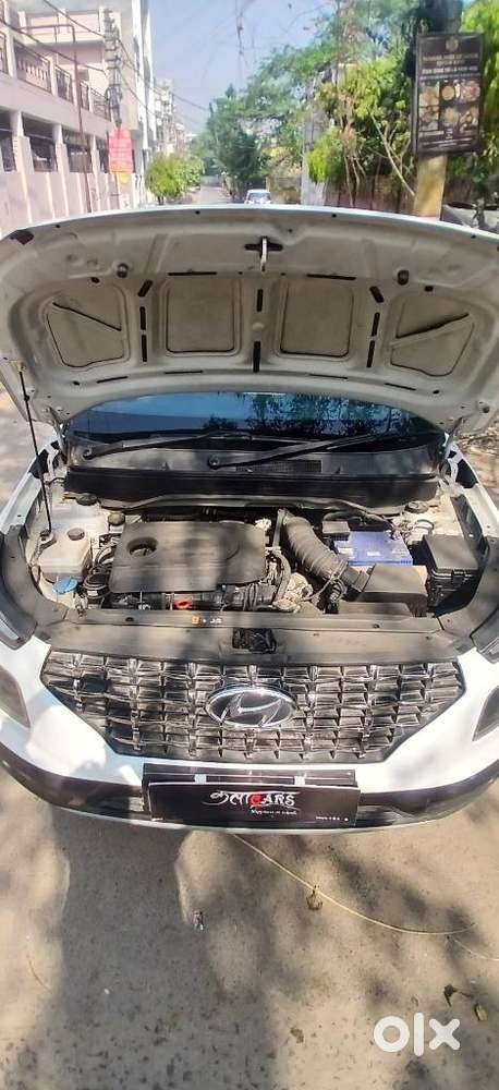 Hyundai Venue Sx (o) Mt 1.5 Diesel, 2021, Diesel