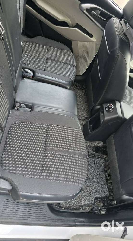 Kia Carens 1.4 Prestige 7 Str, 2023, Petrol