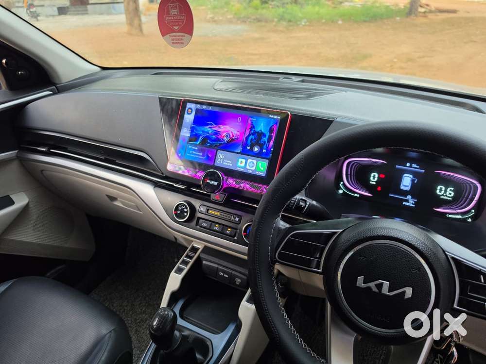 Kia Carens 1.5 Premium 7 Str, 2023, Petrol